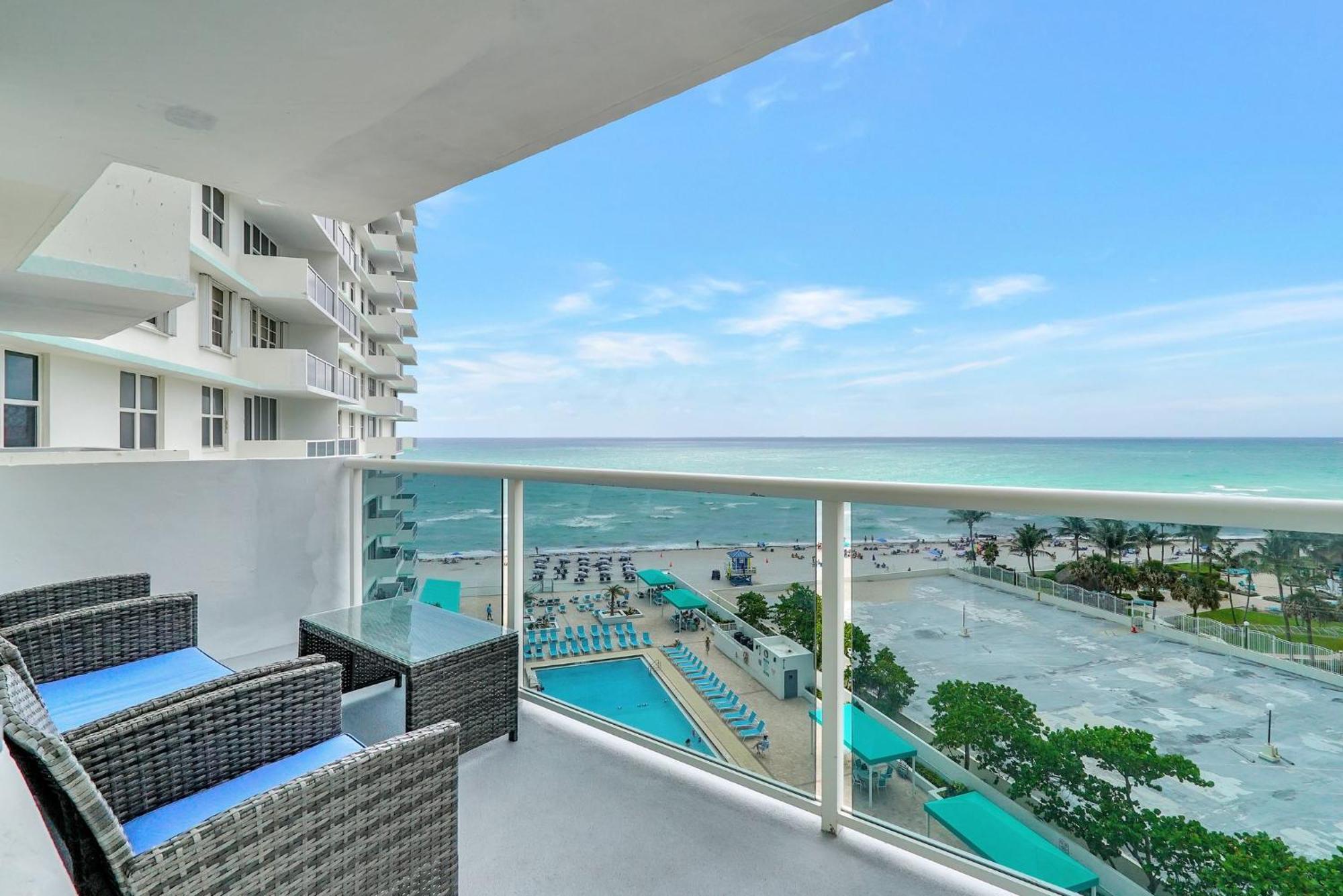 Flip Flop Paradise In Hollywood Florida Extérieur photo