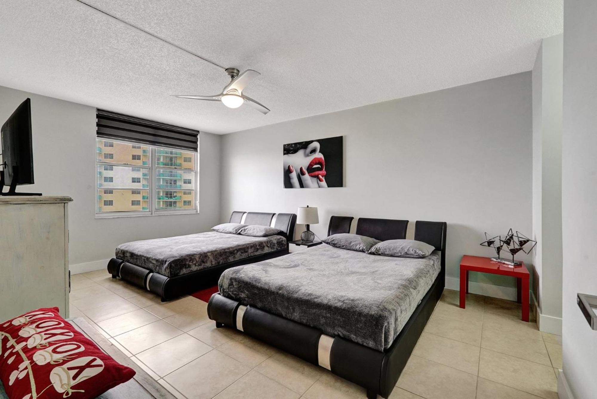 Flip Flop Paradise In Hollywood Florida Extérieur photo