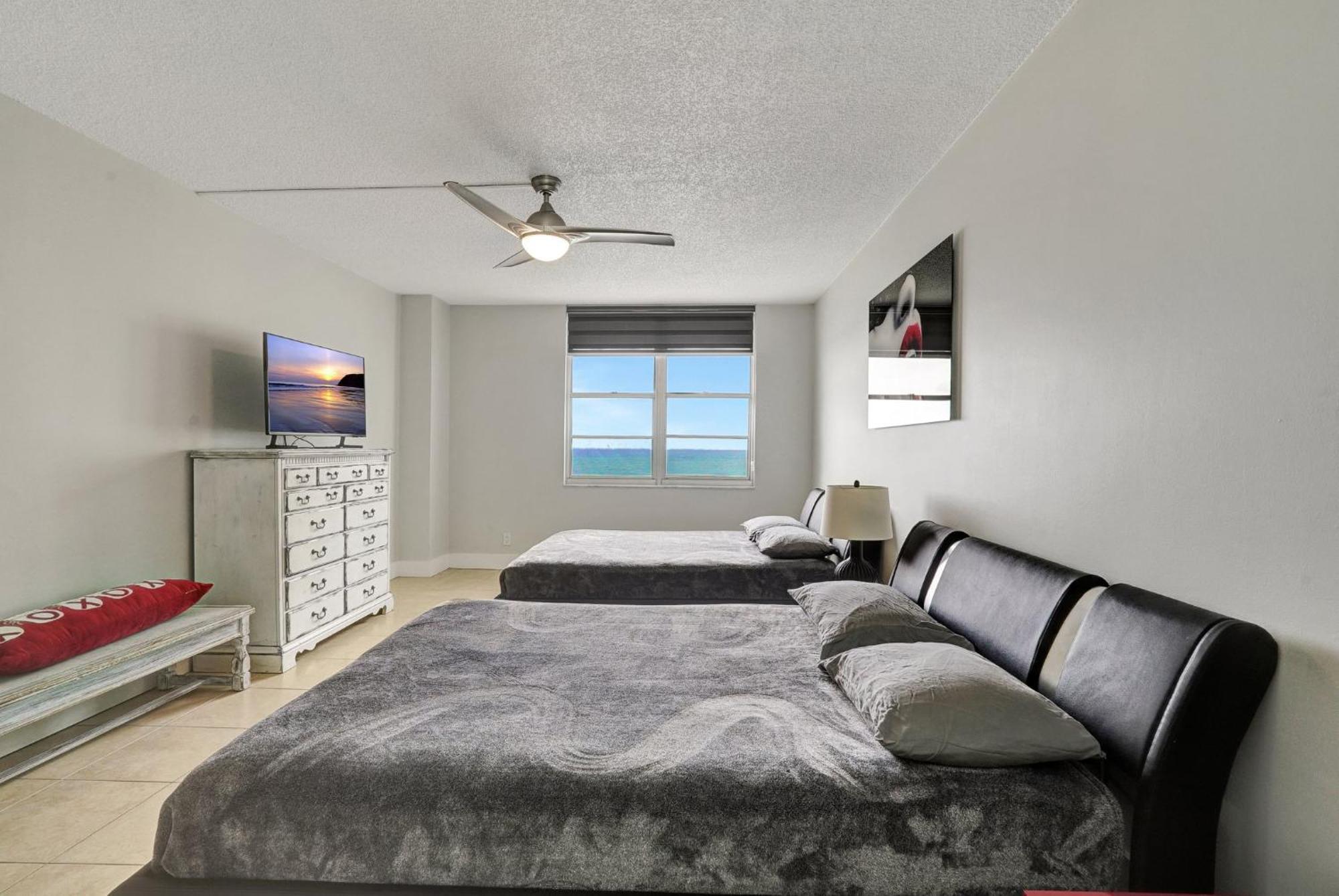 Flip Flop Paradise In Hollywood Florida Extérieur photo